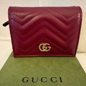 Gucci GG Marmont Rosso Ancora Red Matelassé Chevron Wallet Double G Gold 466492